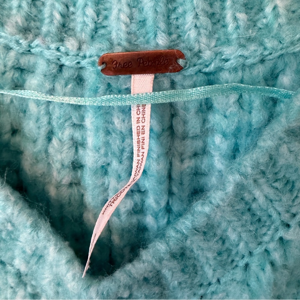 Free People Like New Carter Pullover - Aqua Fur Size S Boxy Fit - Picture 5 of 8